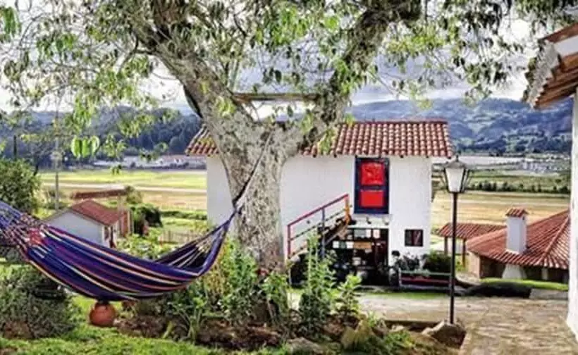 ホテル Cabañas San Cayetano