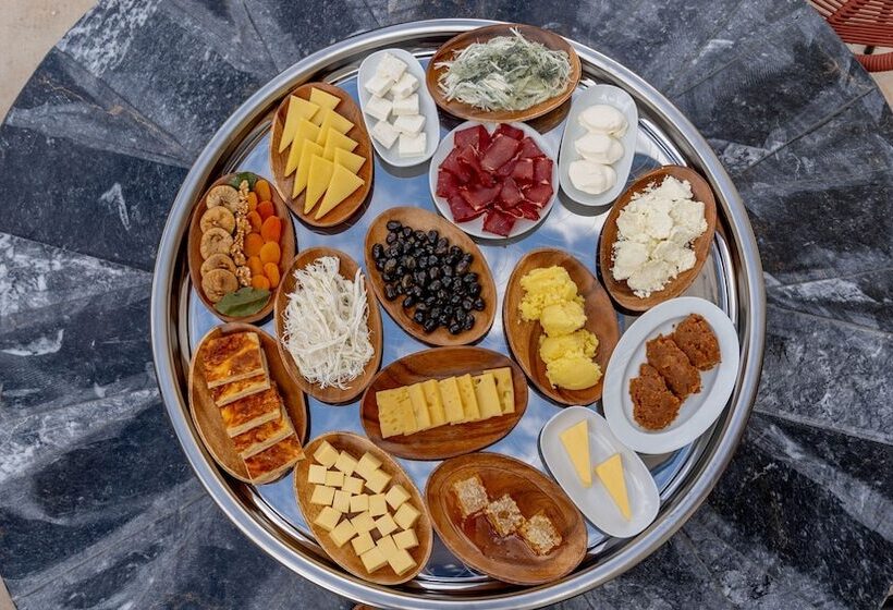 בית מלון כפרי Grand Ani