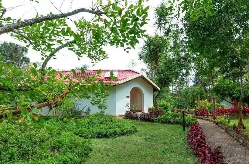 ホテル Kadkani River Resort