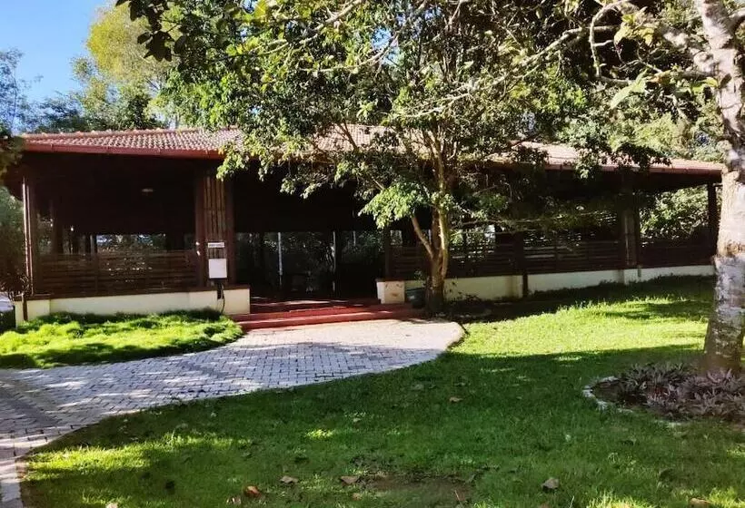 ホテル Kadkani River Resort