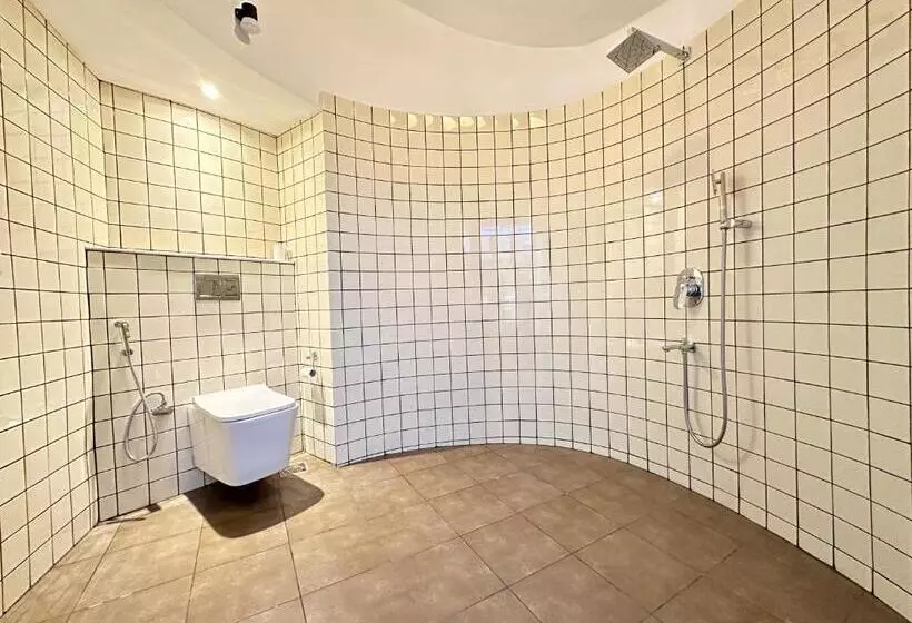 ホテル Kadkani River Resort