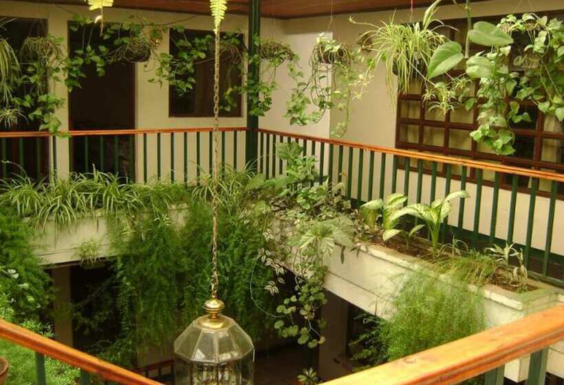 هتل Los Olivos Quetzaltenango