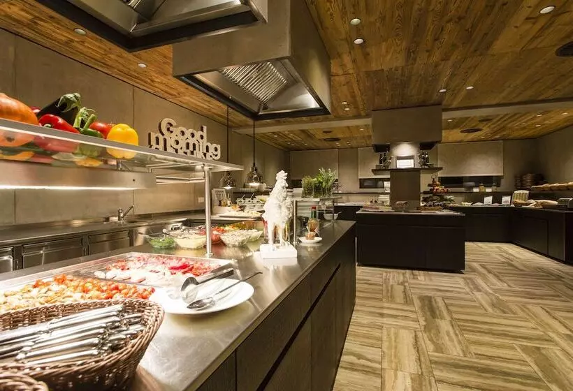 ホテル Sissi Suites Luxury Apartments