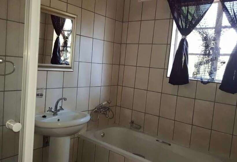 酒店 St Bernards Peak Mountain Lodge