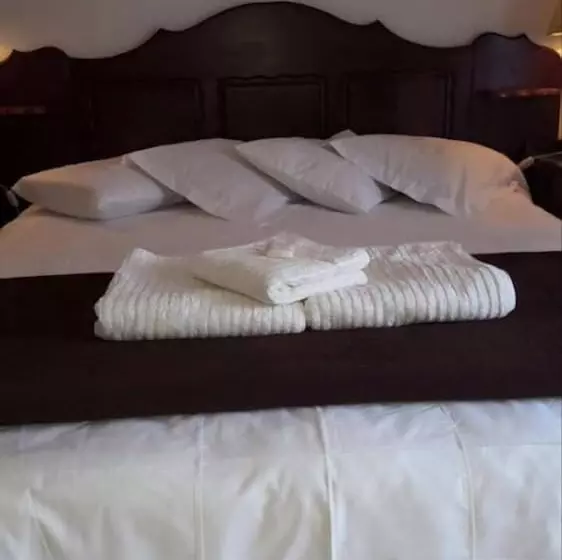 ホテル St Bernards Peak Mountain Lodge