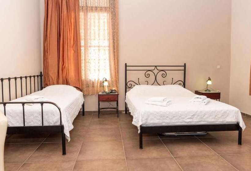 پانسیون Sourediko