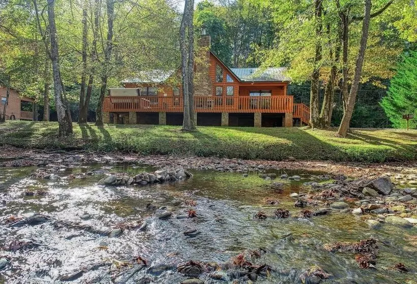 Rivendell Creekside    3 Bedrooms, 2 Baths, Sleeps 6 Cabin By Redawning