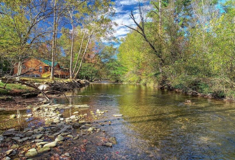 Rivendell Creekside 3 Bedrooms, 2 Baths, Sleeps 6 Cabin By Redawning