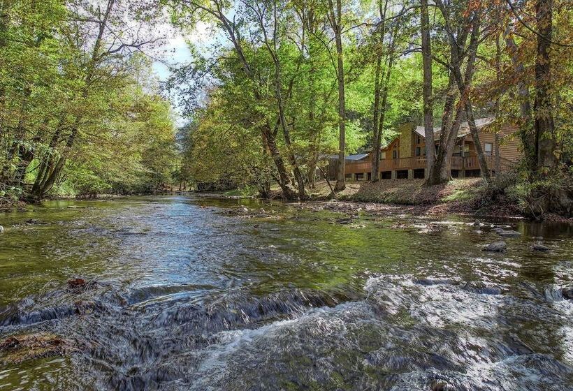 Rivendell Creekside 3 Bedrooms, 2 Baths, Sleeps 6 Cabin By Redawning