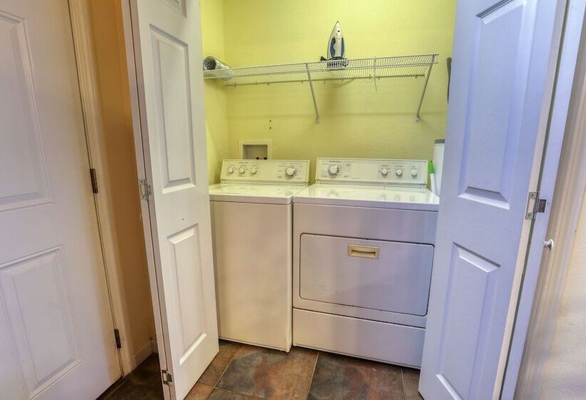 Rivendell Creekside 3 Bedrooms, 2 Baths, Sleeps 6 Cabin By Redawning