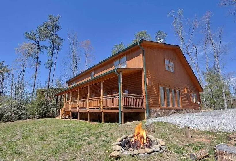 Sweet Tranquility Pool Lodge Apartment 4