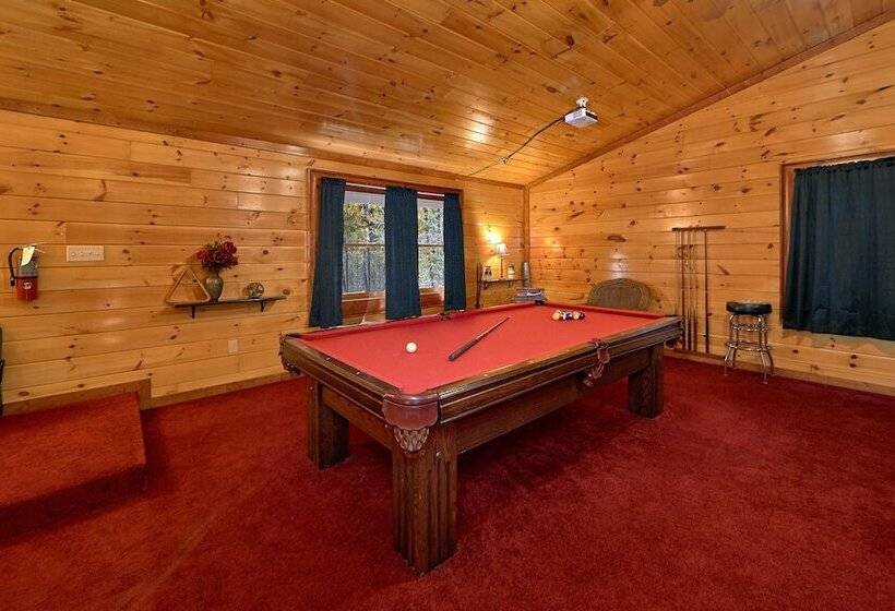 Sweet Tranquility Pool Lodge Apartment 4