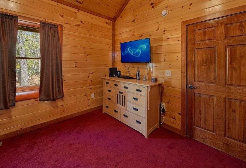 Sweet Tranquility Pool Lodge Apartment 4