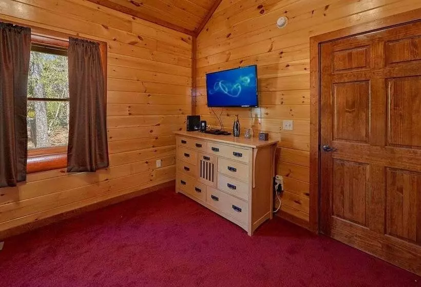 Sweet Tranquility Pool Lodge Apartment 4