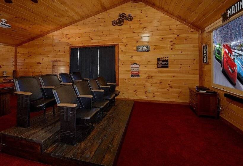 Sweet Tranquility Pool Lodge Apartment 4