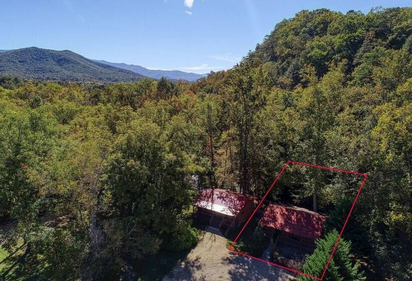 Whispering Creek 2 Bedrooms, 1 Baths, Sleeps 6 Cabin By Redawning