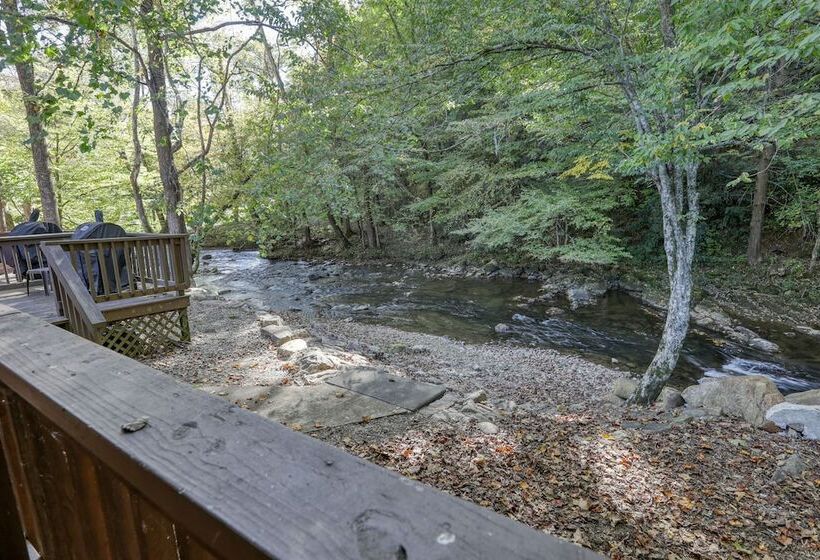 Whispering Creek 2 Bedrooms, 1 Baths, Sleeps 6 Cabin By Redawning