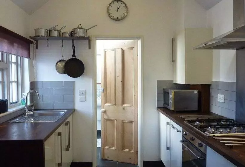 Willow Cottage