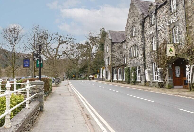 Bryn Dedwydd Farmhouse