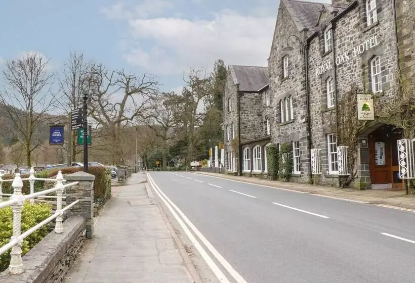 Bryn Dedwydd Farmhouse