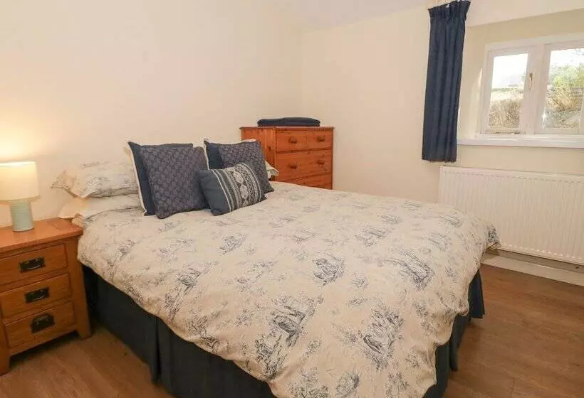 Bryn Dedwydd Farmhouse