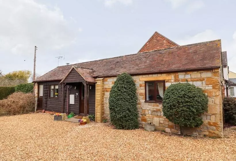 Distillers Cottage