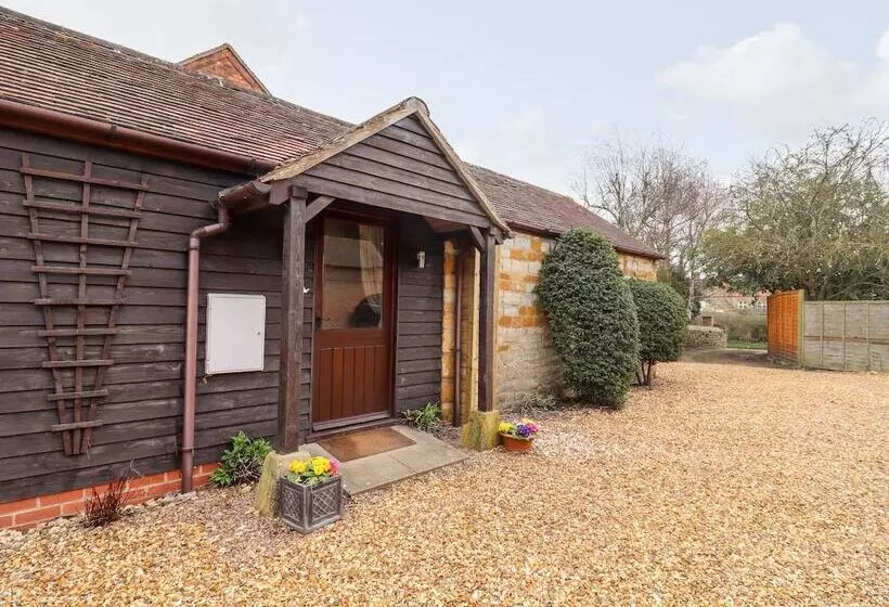 Distillers Cottage