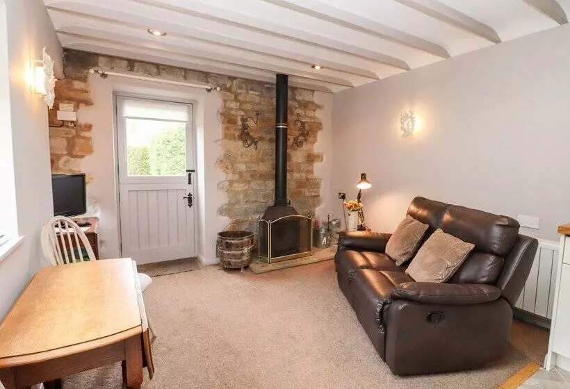 Distillers Cottage