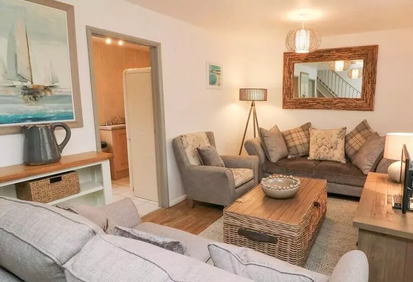 Kingfisher Cottage