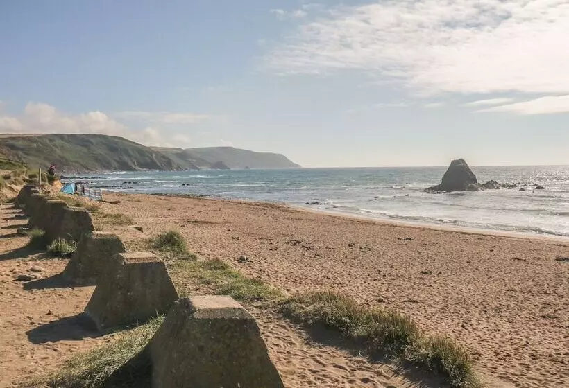 Lower West Curry Farmhouse