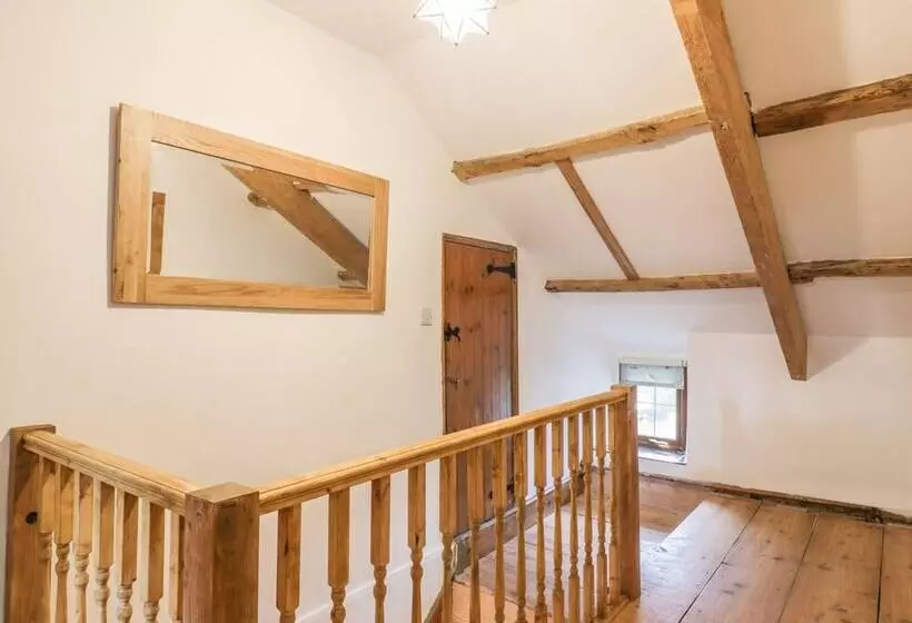 Lower West Curry Farmhouse