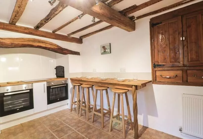 Lower West Curry Farmhouse