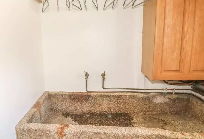 Lower West Curry Farmhouse