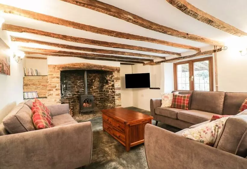 Lower West Curry Farmhouse