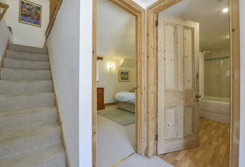 Parsonage Farm Cottage