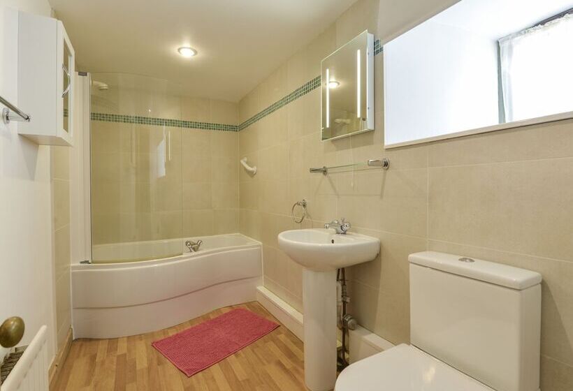 Parsonage Farm Cottage