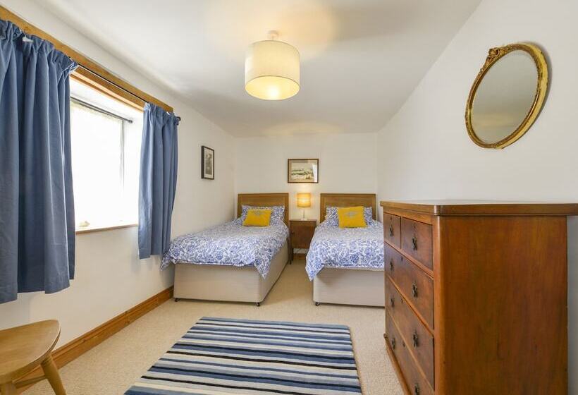 Parsonage Farm Cottage