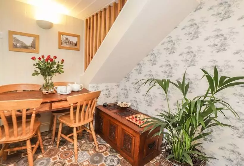 Rose Cottage