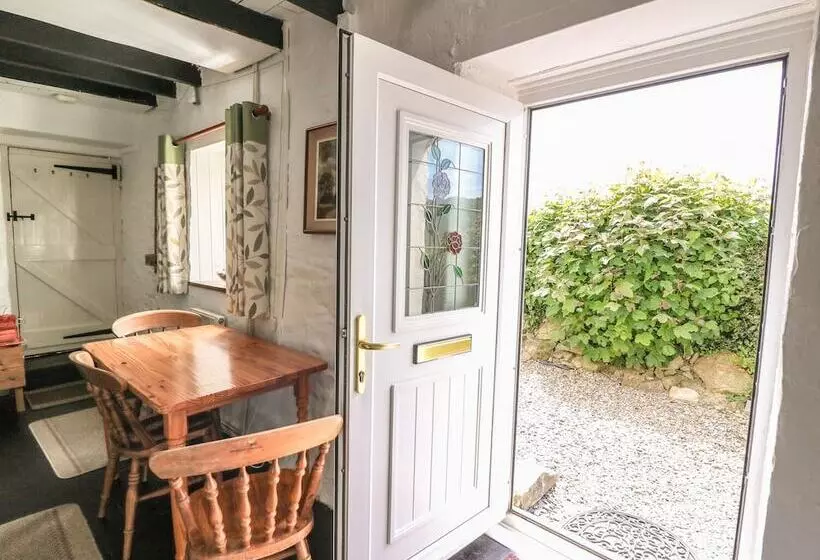 Taliharris Cottage