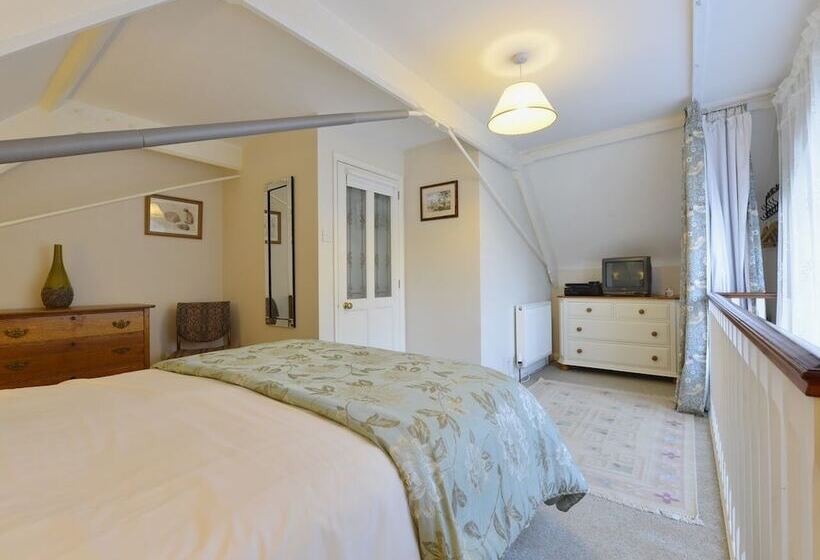 The Old School House