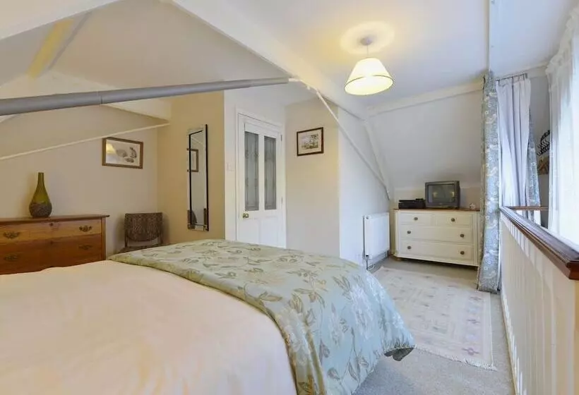 The Old School House