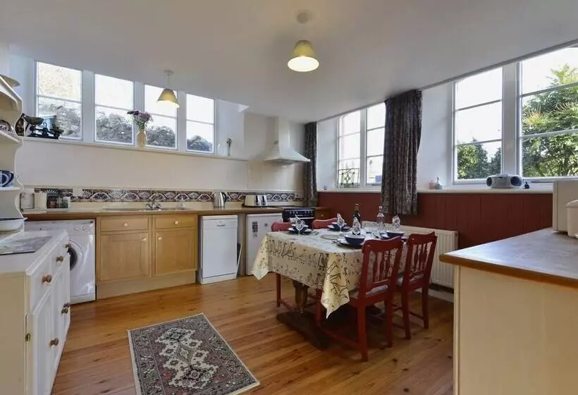 The Old School House