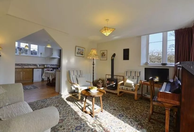 The Old School House