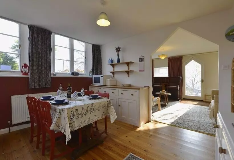 The Old School House