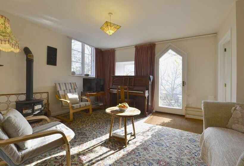 The Old School House