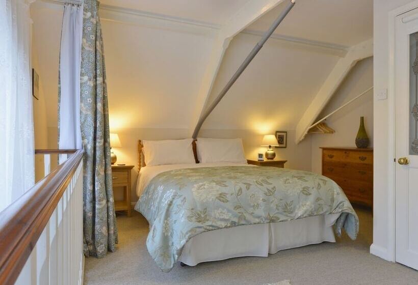 The Old School House