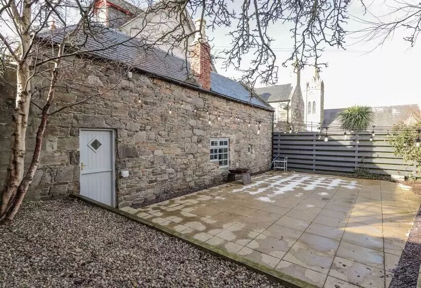 1 Seafield Street