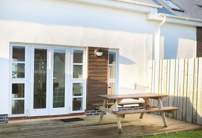 24 Bay Retreat Villas