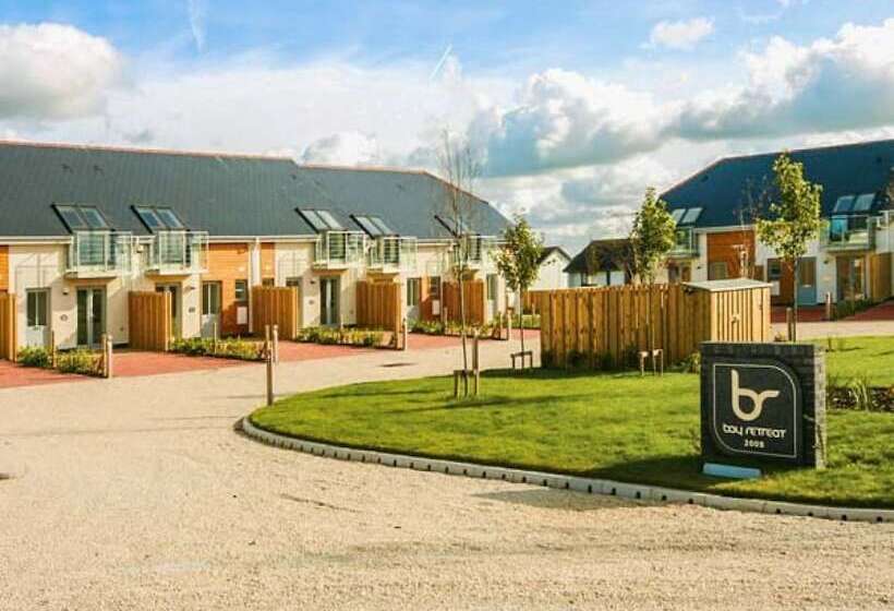 24 Bay Retreat Villas