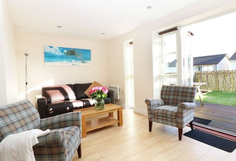 24 Bay Retreat Villas